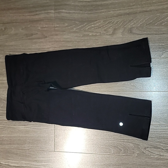 Lululemon - Picture 2 of 4